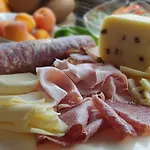 Ines Couette-café Giardini-Naxos