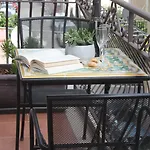 Ines Couette-café Giardini-Naxos