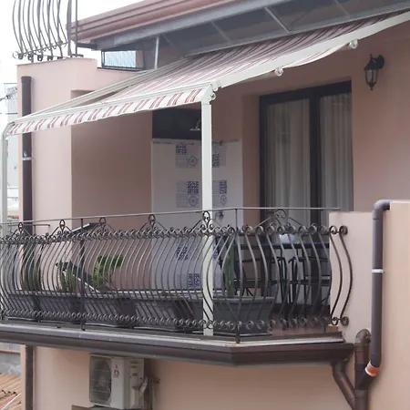 Ines Bed & Breakfast 4*