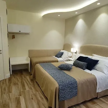 Ines Bed & Breakfast 4*