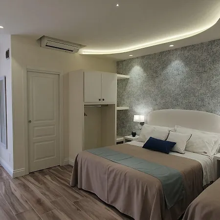 Ines Готель типу 