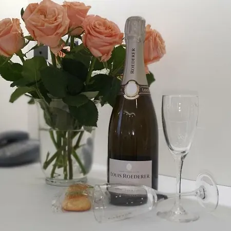 Ines Готель типу 