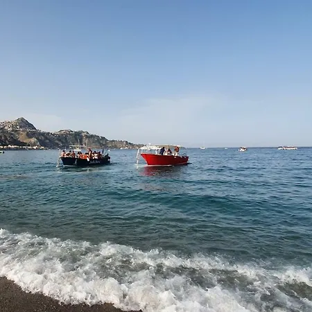 Couette-café Ines Giardini-Naxos